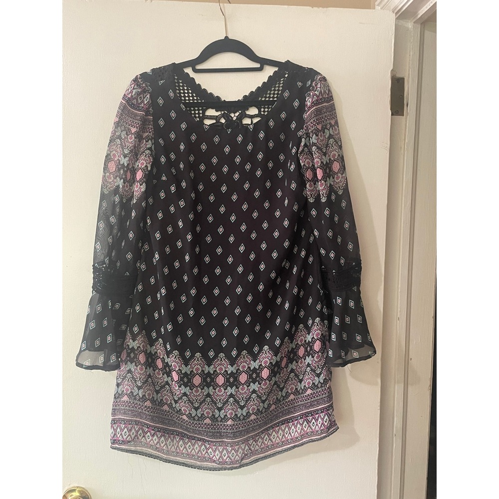 Trixxi Womens Black Geometric Lace Back Bell Sleeve Shift Dress C4H861N6KI M‎
